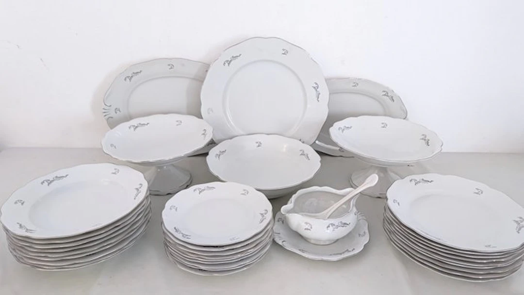 H&C Chodau - Dinner service (35) - Porcelain - For 9 people