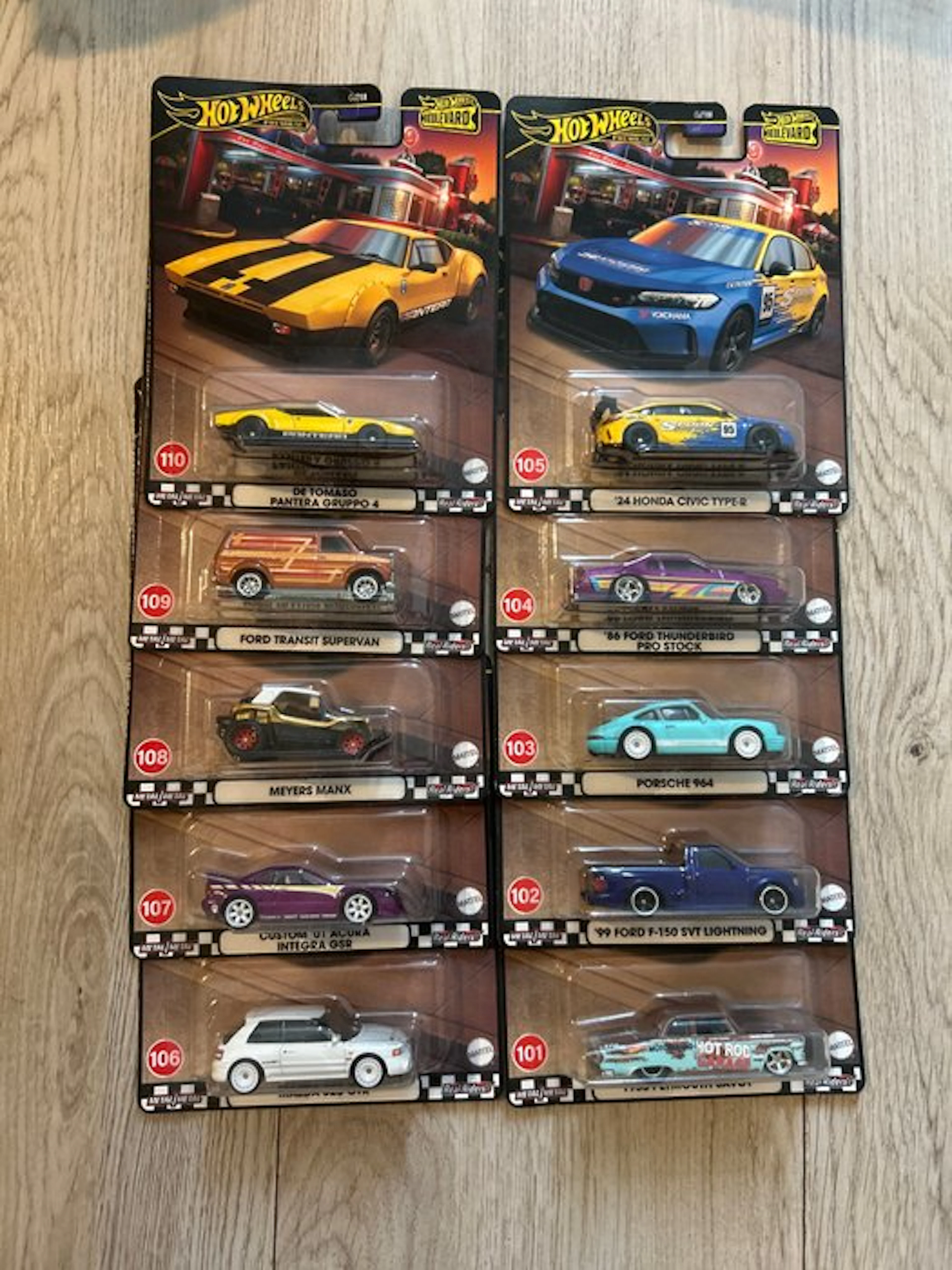 Hot Wheels 1:64 - Model car (10) - Boulevard premium 101/110