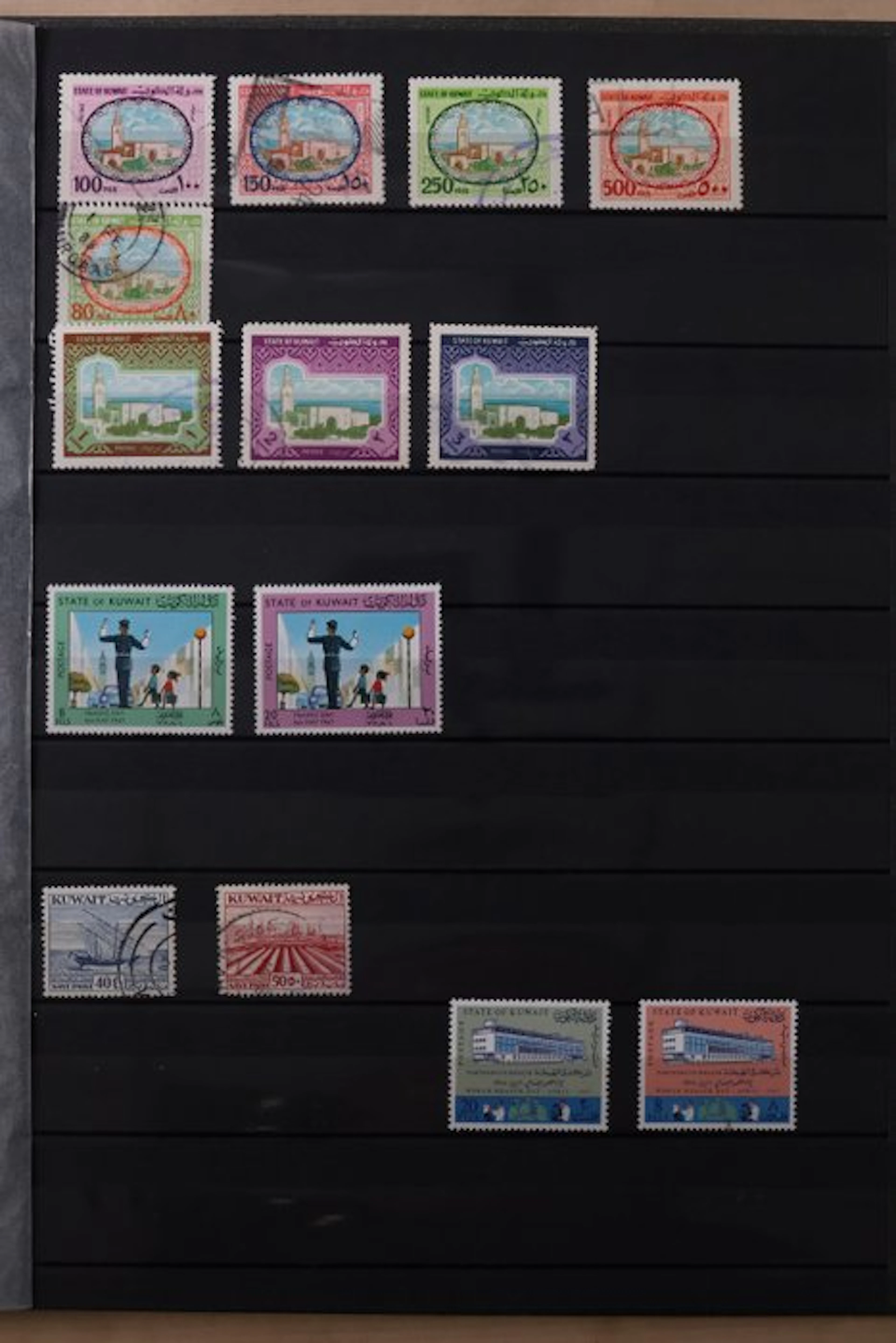 World 1930/1985 - 10 collections in 10 stockbooks
