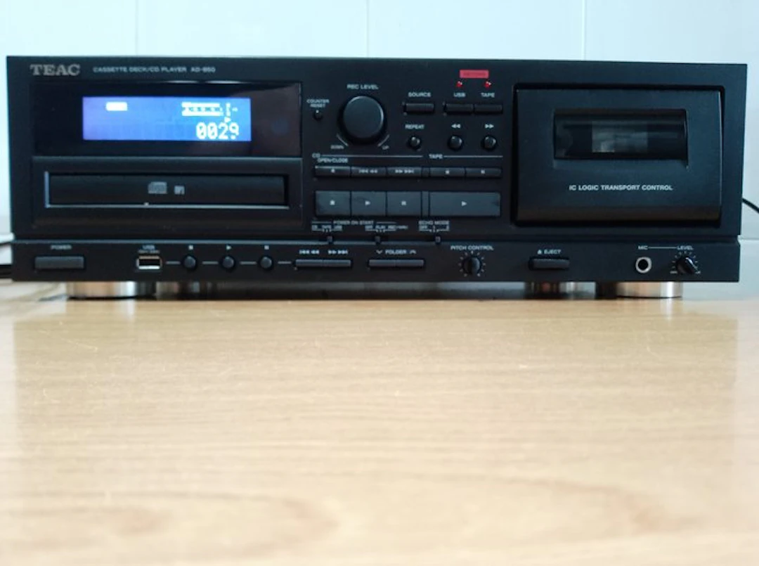 TEAC - AD-850 / Combination CD / Cassette / USB MP3 Recorder Audio recorder