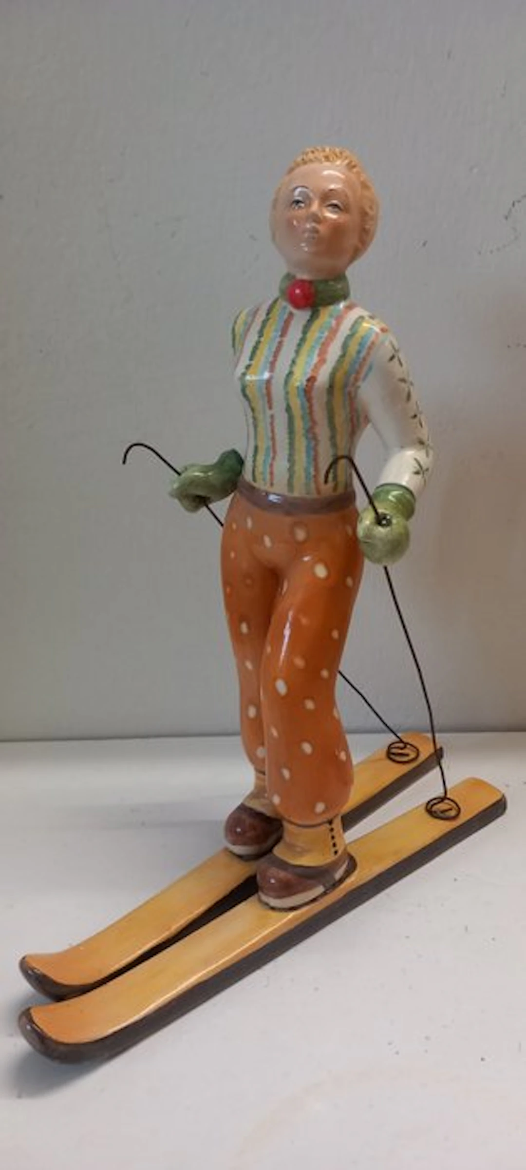 Tosin - Figurine - Bambino con sci - Porcelain, Glaze, Ceramic