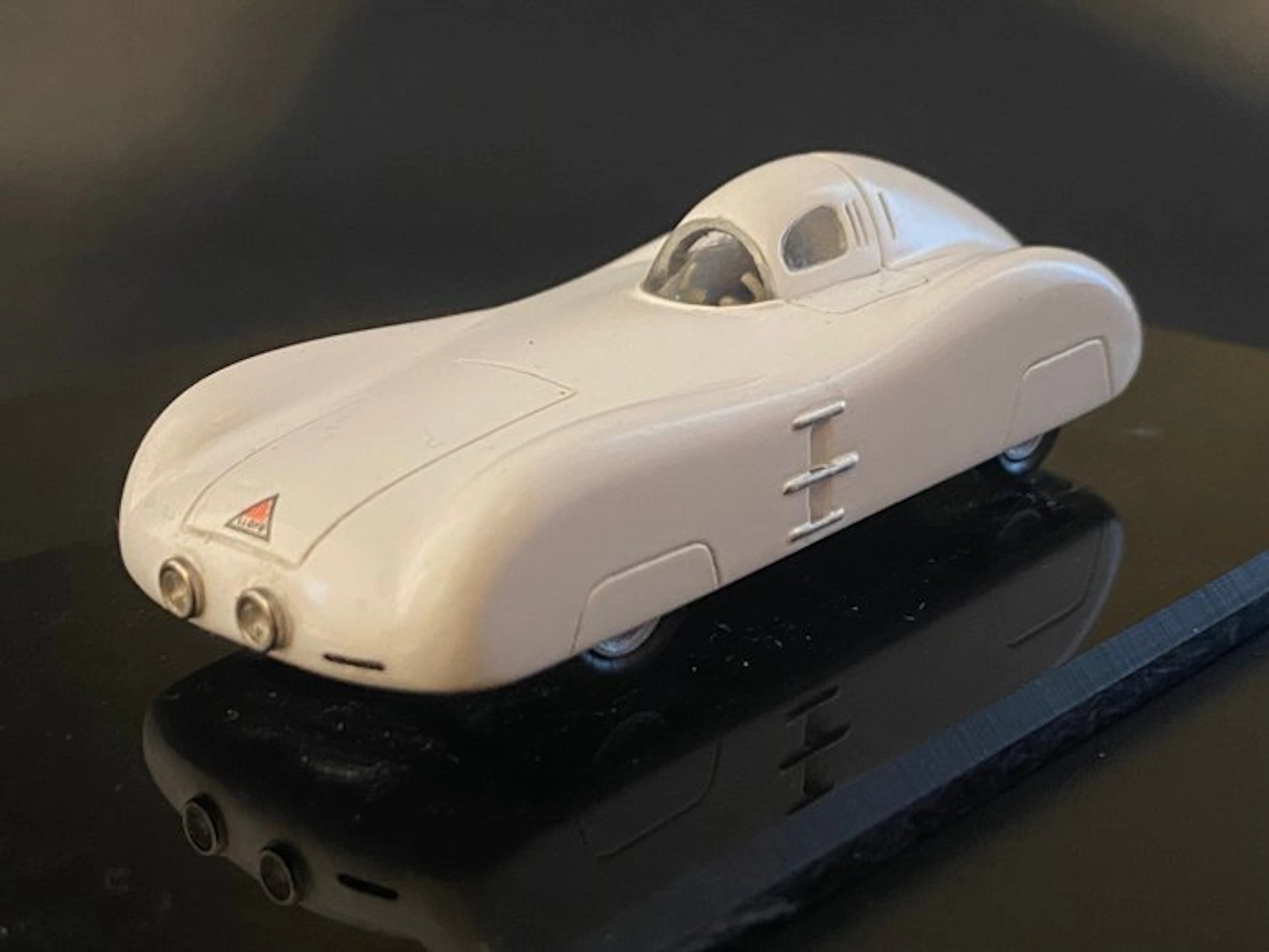 Touchwood Models 1:43 - Model car - 1954 Lloyd Roland...