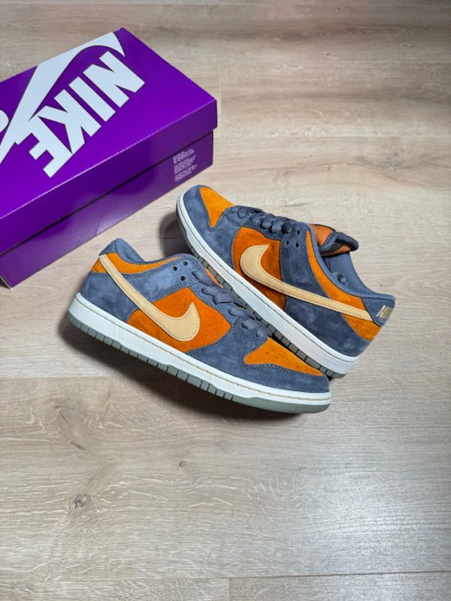 Nike SB - Dunk Low SB - Sneakers - Size: EU 44 - New with tags
