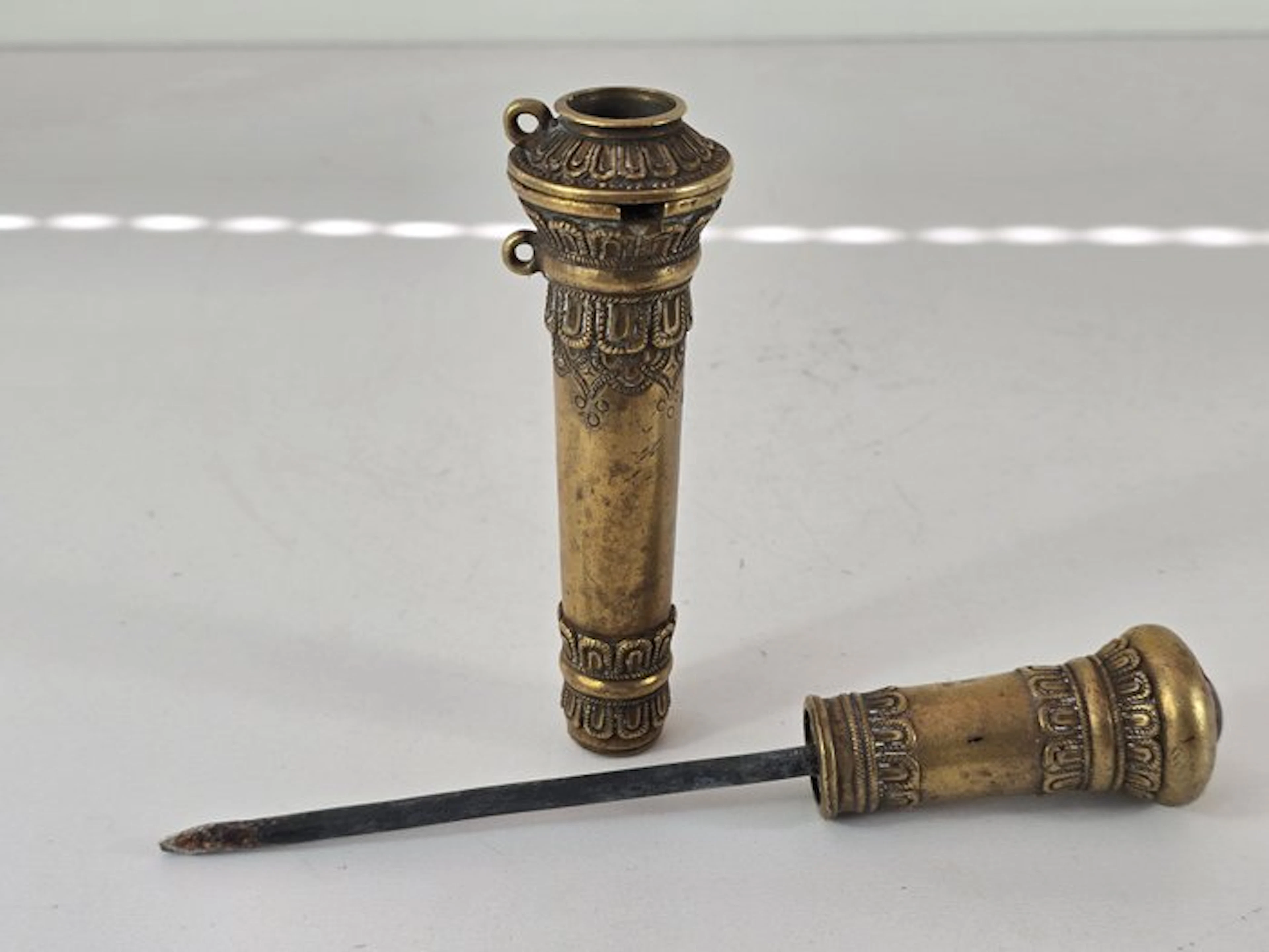 Container - Brass - betel nut stamper