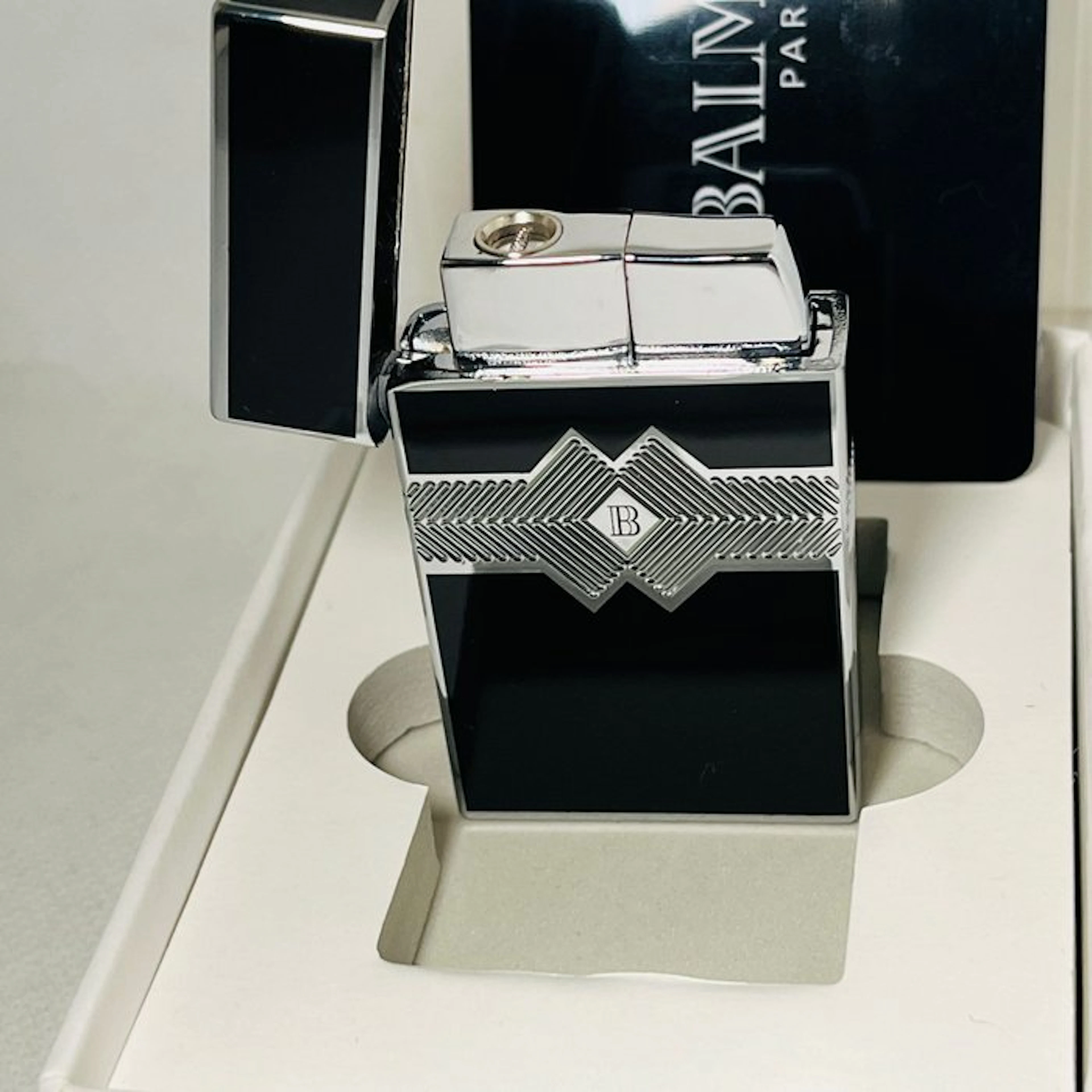 Pierre Balmain - Miroir d'Argent et Obscurité - No...