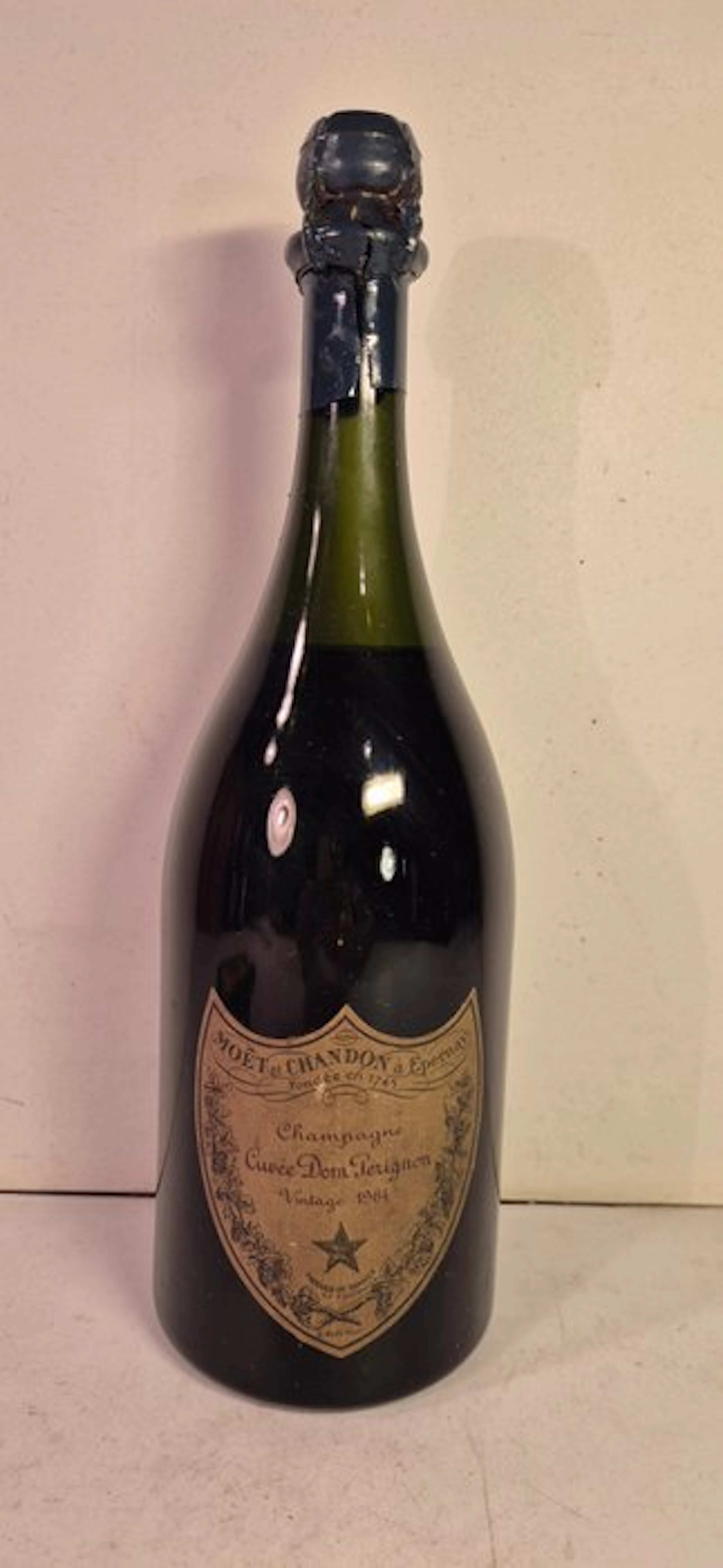 1964 Dom Pérignon - Champagne - 1 Bottle (0.75L)