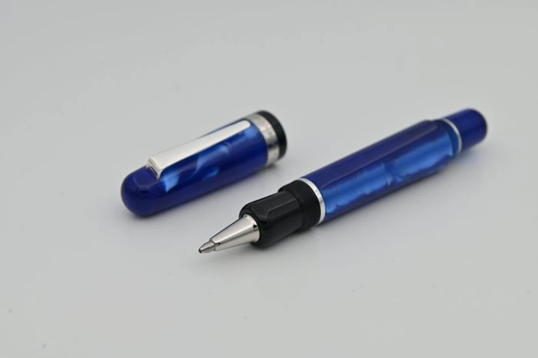 Marlen - Essence Blu - Edizione speciale in resina italiana - Roller ball pen