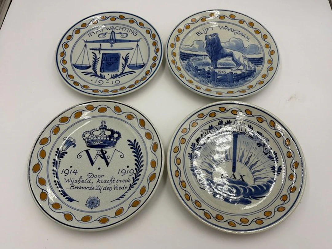 De Porceleyne Fles, Delft - Plate (4) - Earthenware - commemorative plaques
