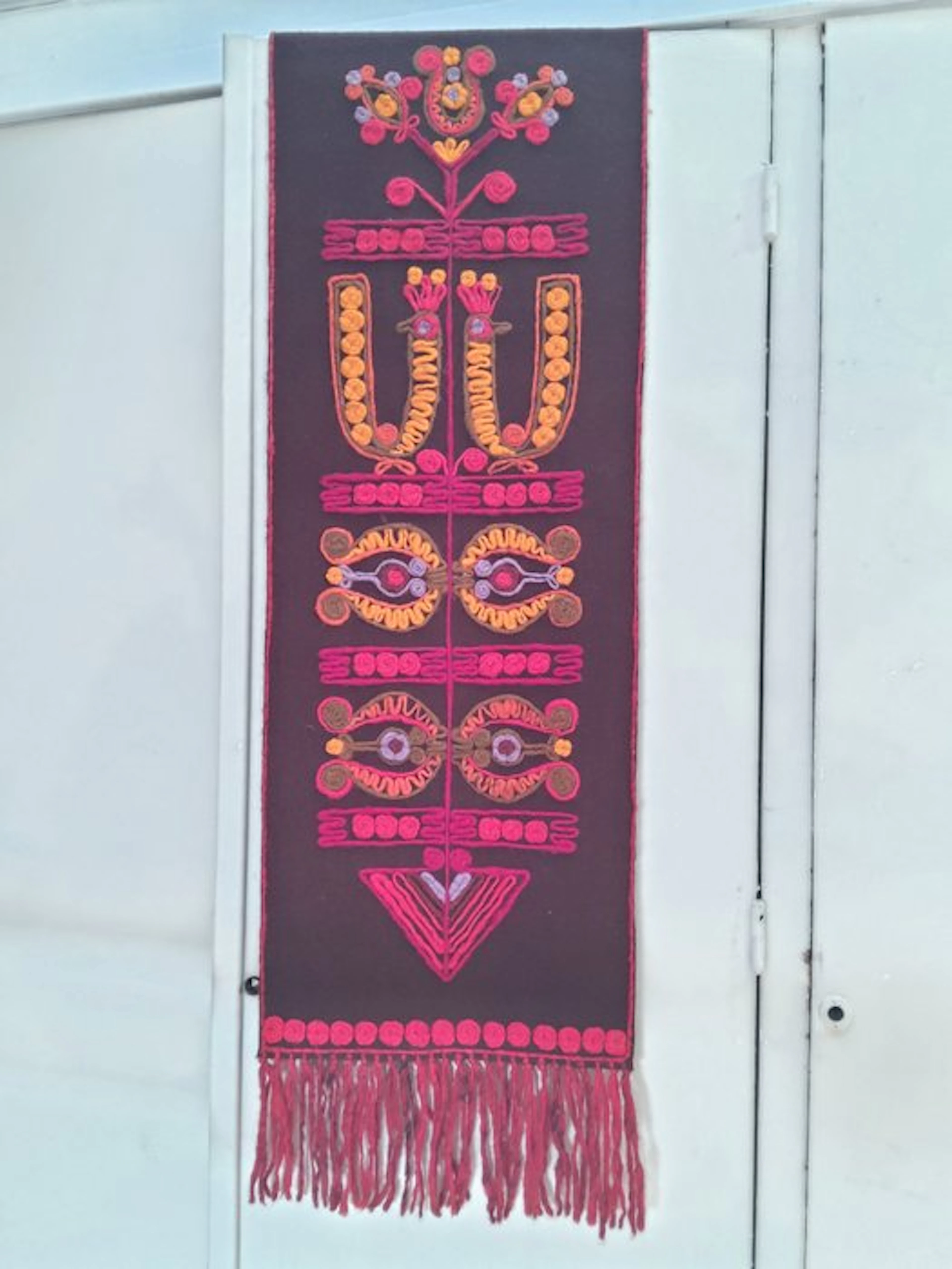 Wall decoration - Hand embroidered decor
