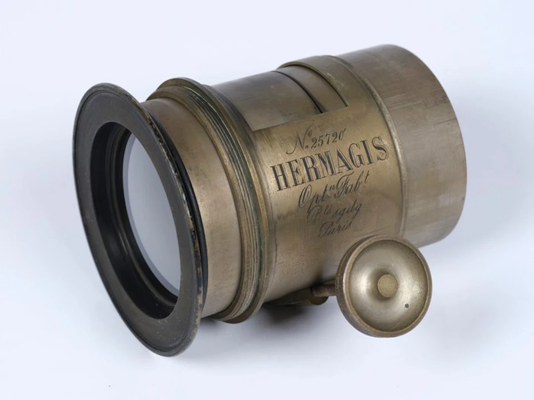 Hermagis No. 25720 | Brass lens