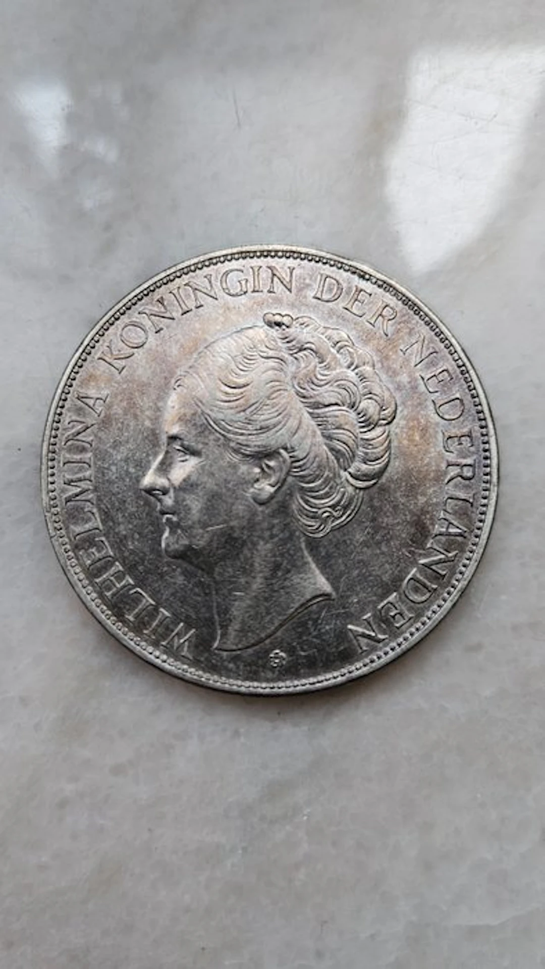 Netherlands. Wilhelmina. 2 1/2 Gulden 1938 grof haar (No reserve price)