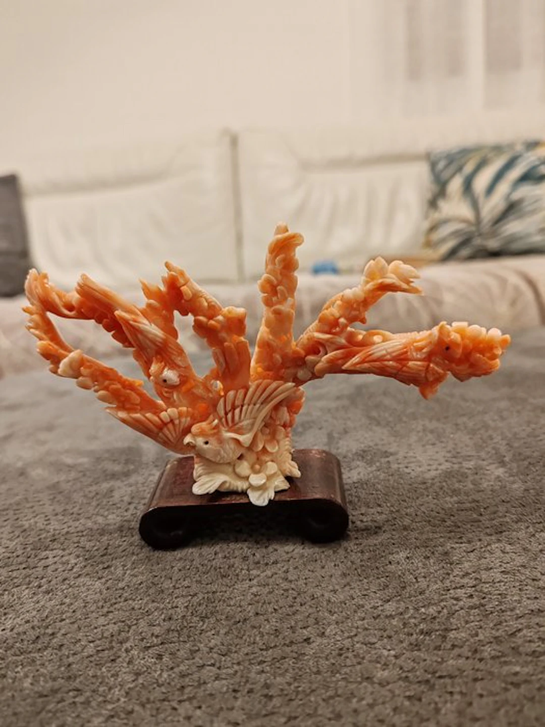 Chinese sculpture in carved pink coral - Birds and...