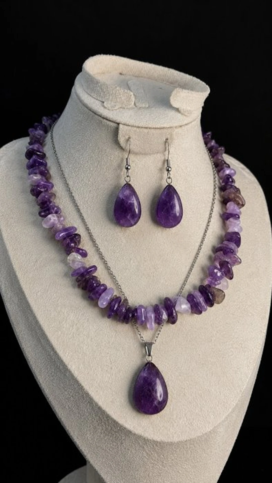 Elegant Natural Amethyst Set - Stone Chip Necklace...