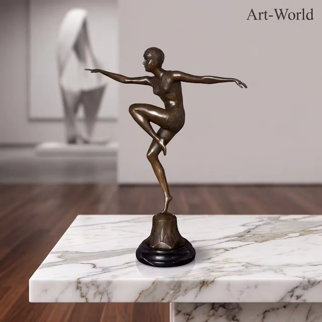 Statue, Exclusief bronzen sculptuur genaamd: “Con Brio”...