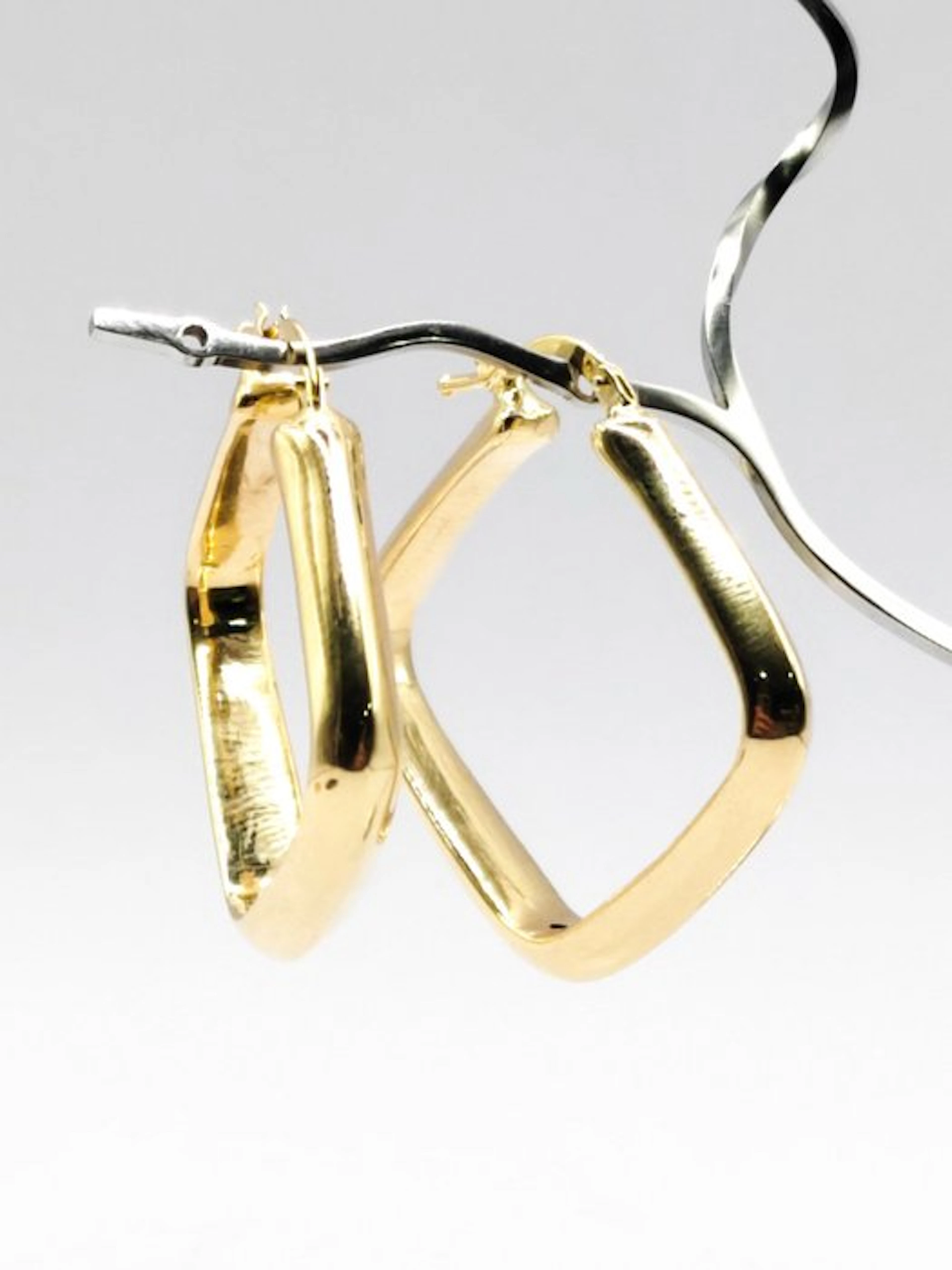 Earrings - 18 kt. Yellow gold