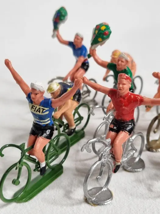 KIRZAX Lot De 4 Vélos Miniatures En Plastique - Jouets Démontrables Pour Enfants - Développement Motricité Fine