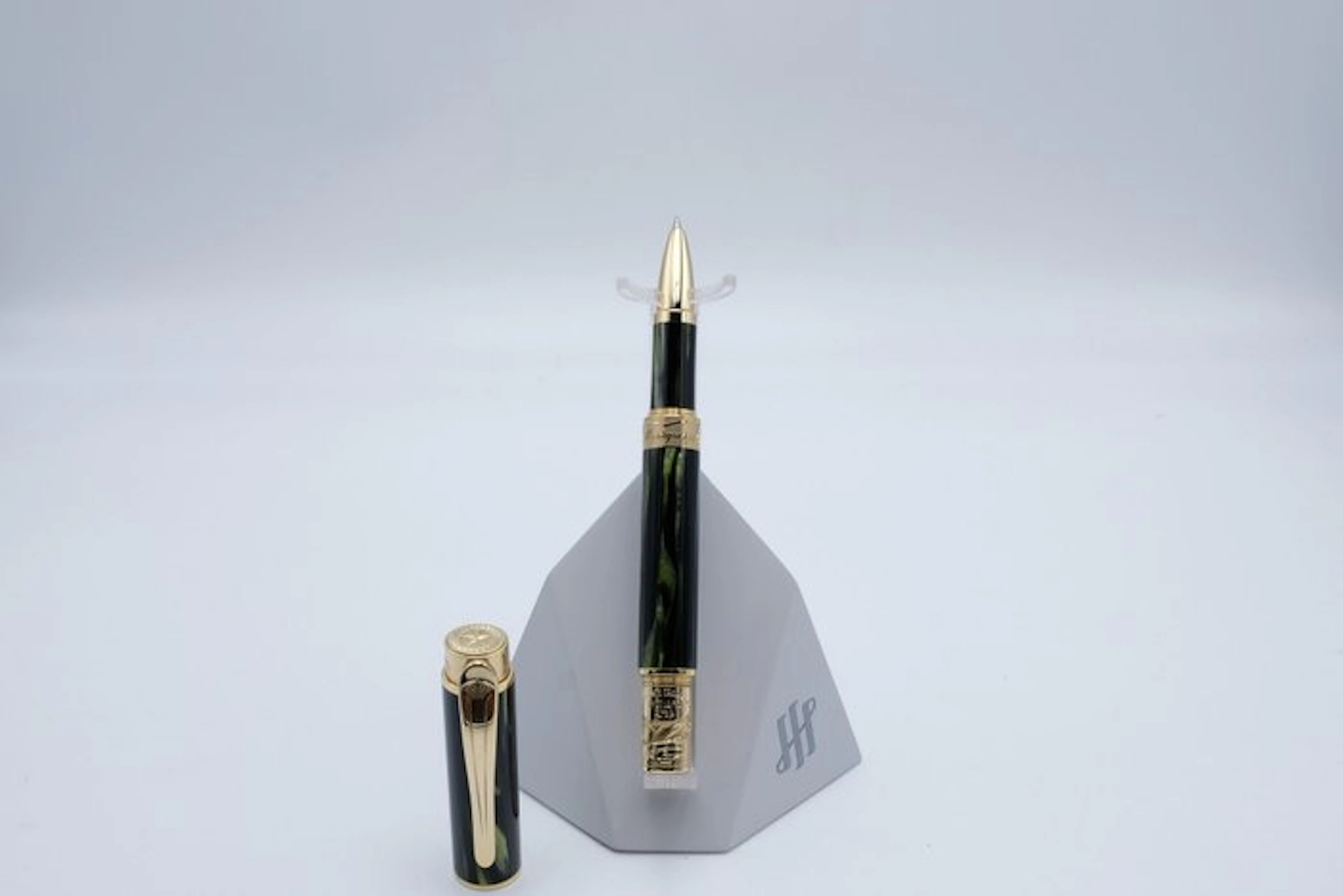 Montegrappa - Hemingway: The Soldier - Gold Plated Trims...