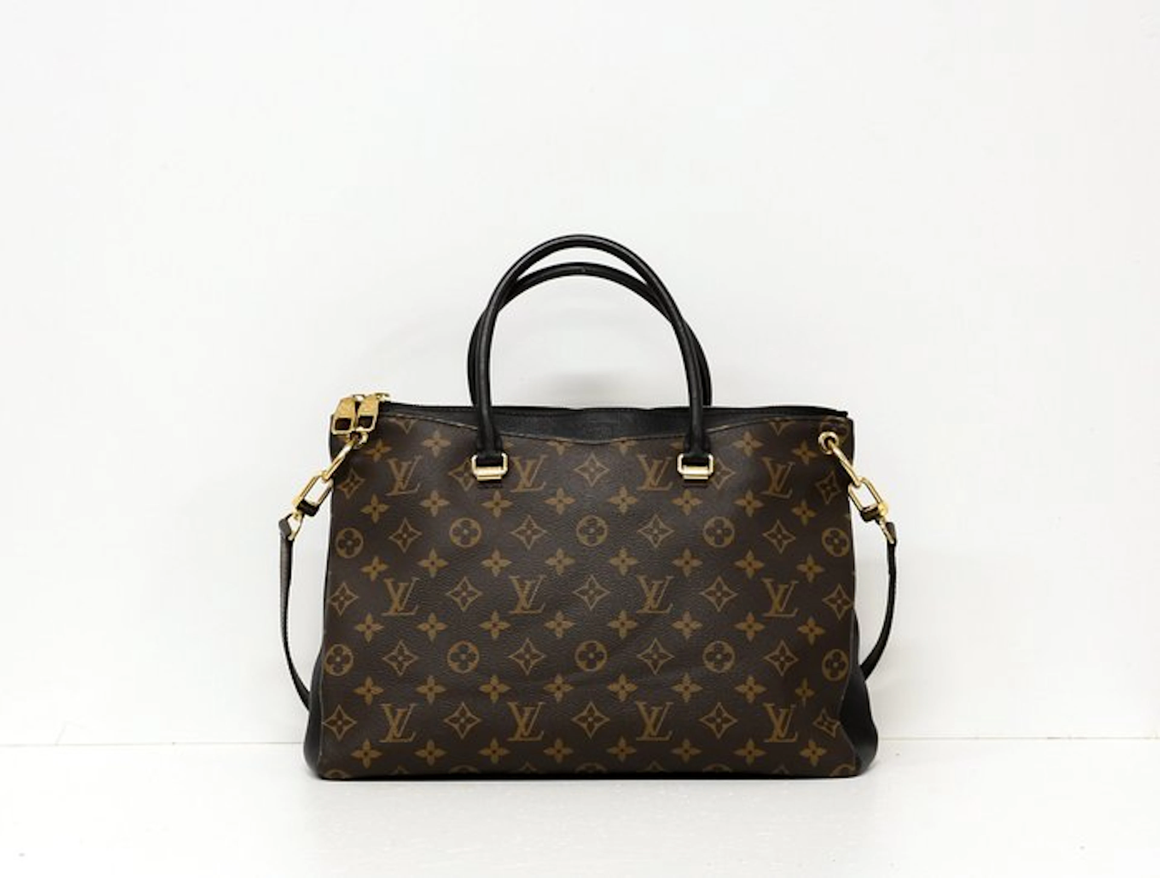 Louis Vuitton - Pallas - Bag