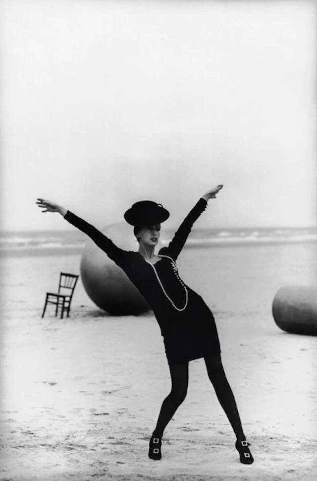 Peter Lindbergh (1944-2019) - Giselle, Le Touquet. British Vogue, 1991