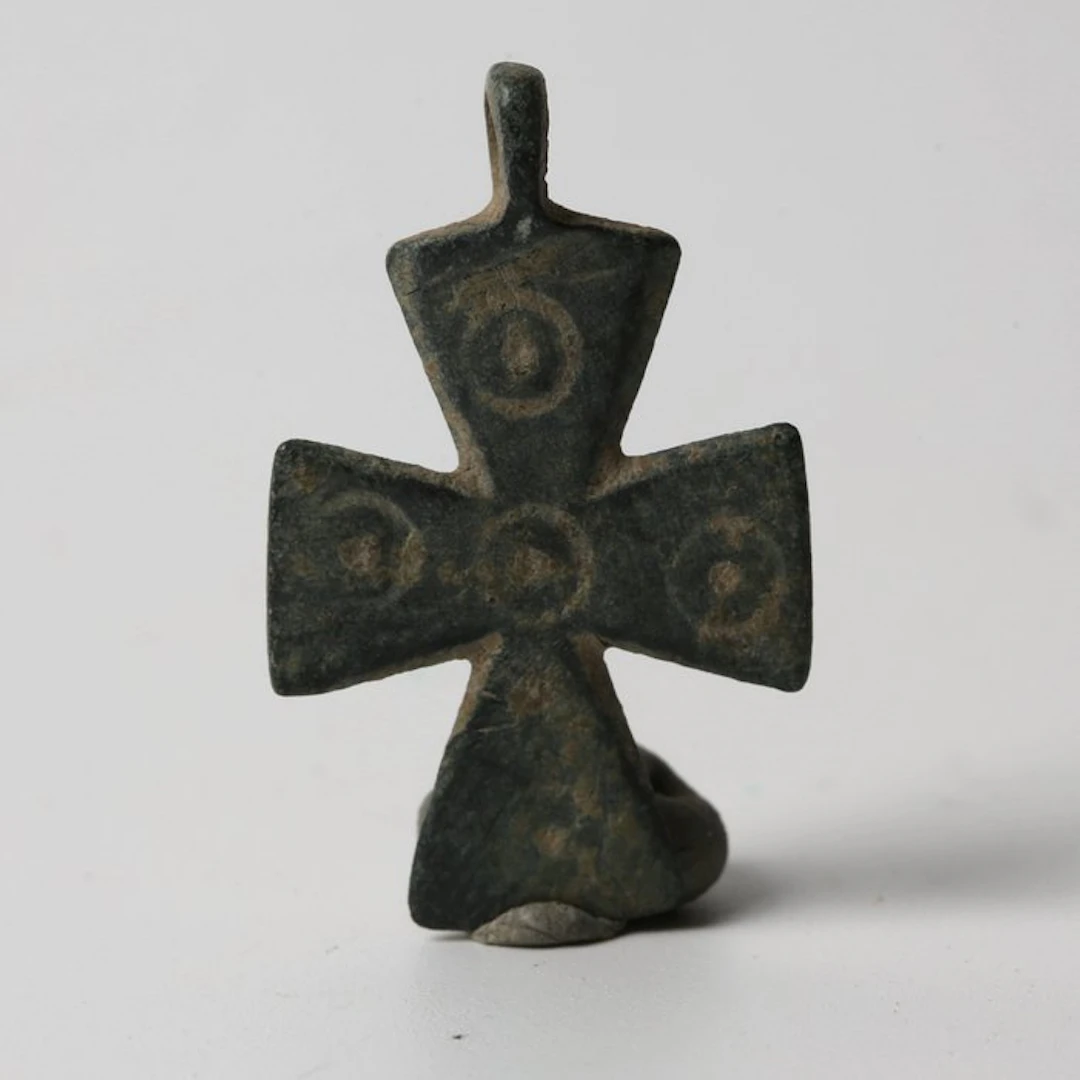 Byzantine Bronze Cross pendant (No reserve price)