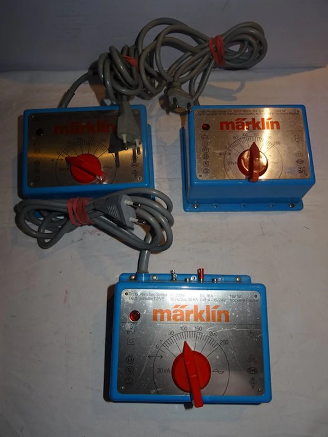 Märklin H0 - 6631/37540 - Model train (3) - 3 transformers