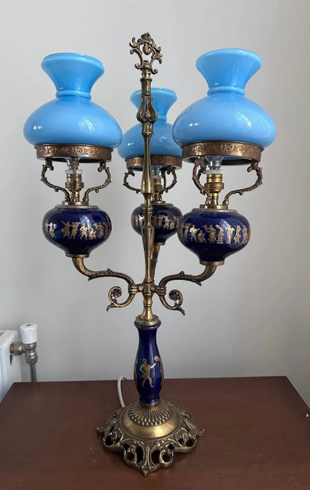 Table lamp - Brass, Glass, Porcelain - Oil-lamp style table lamp