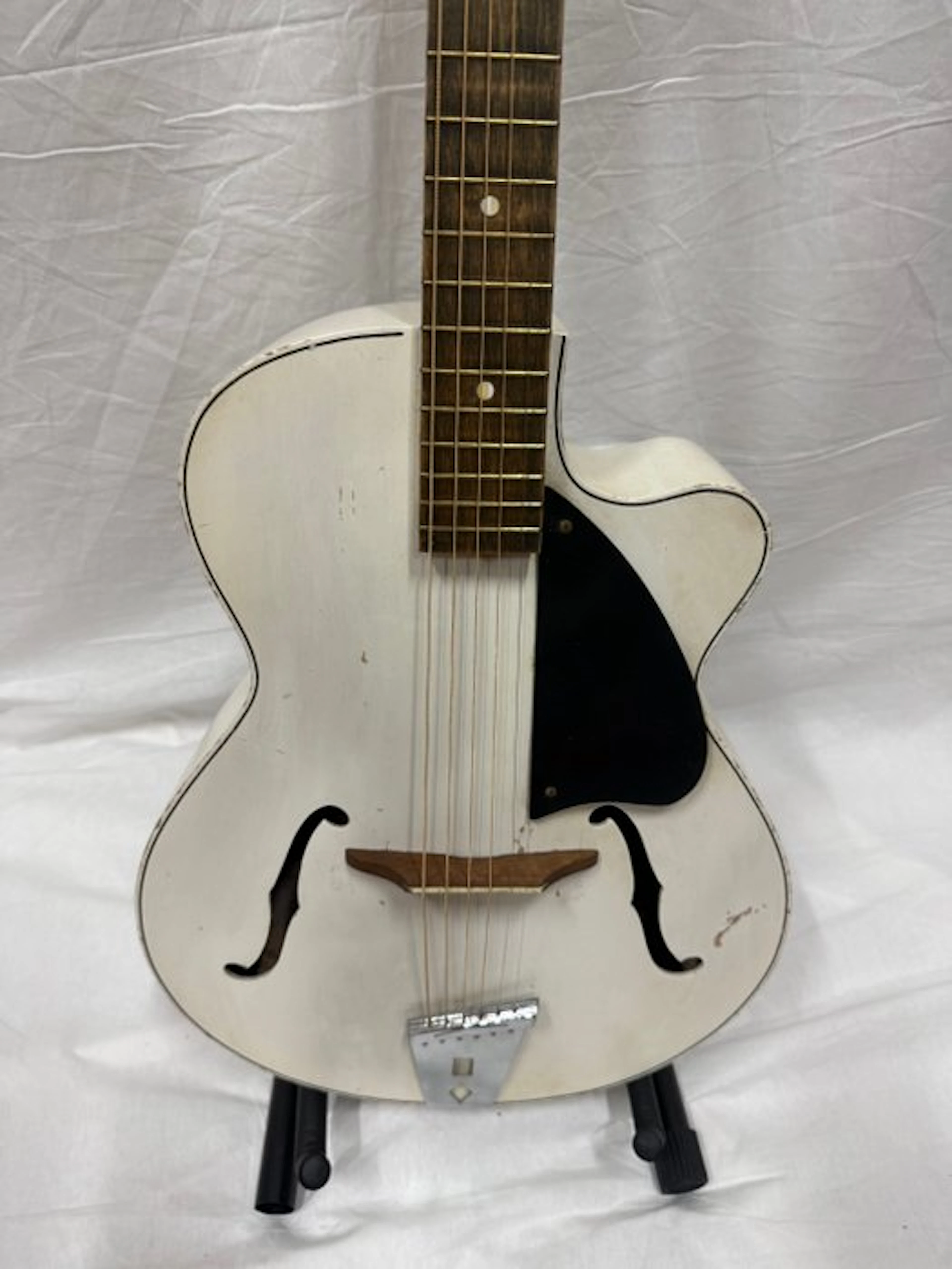 Egmond - Archtop - White - - Acoustic guitar...