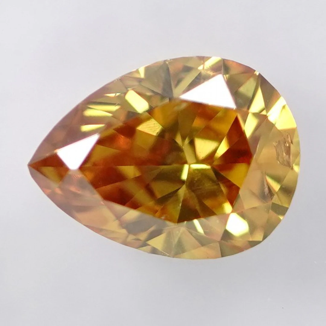 1 pcs Diamond (Natural coloured) - 0.39 ct - Pear - Fancy...