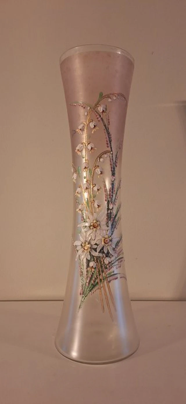 Montjoye (attr.) - Vase - Edelweiss and relief enamel - ca. 1900 -