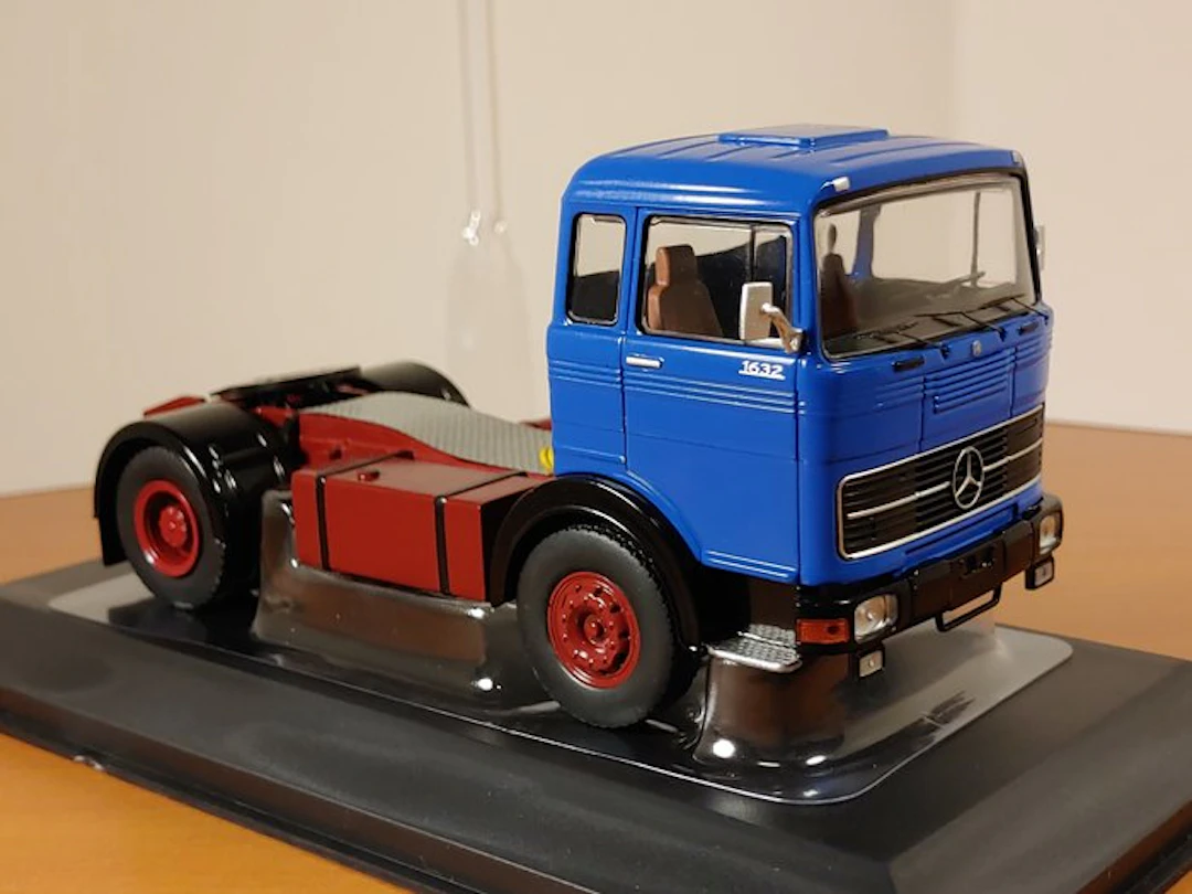 IXO 1:43 - Model truck - Mercedes-Benz LPS 1632 - 1970