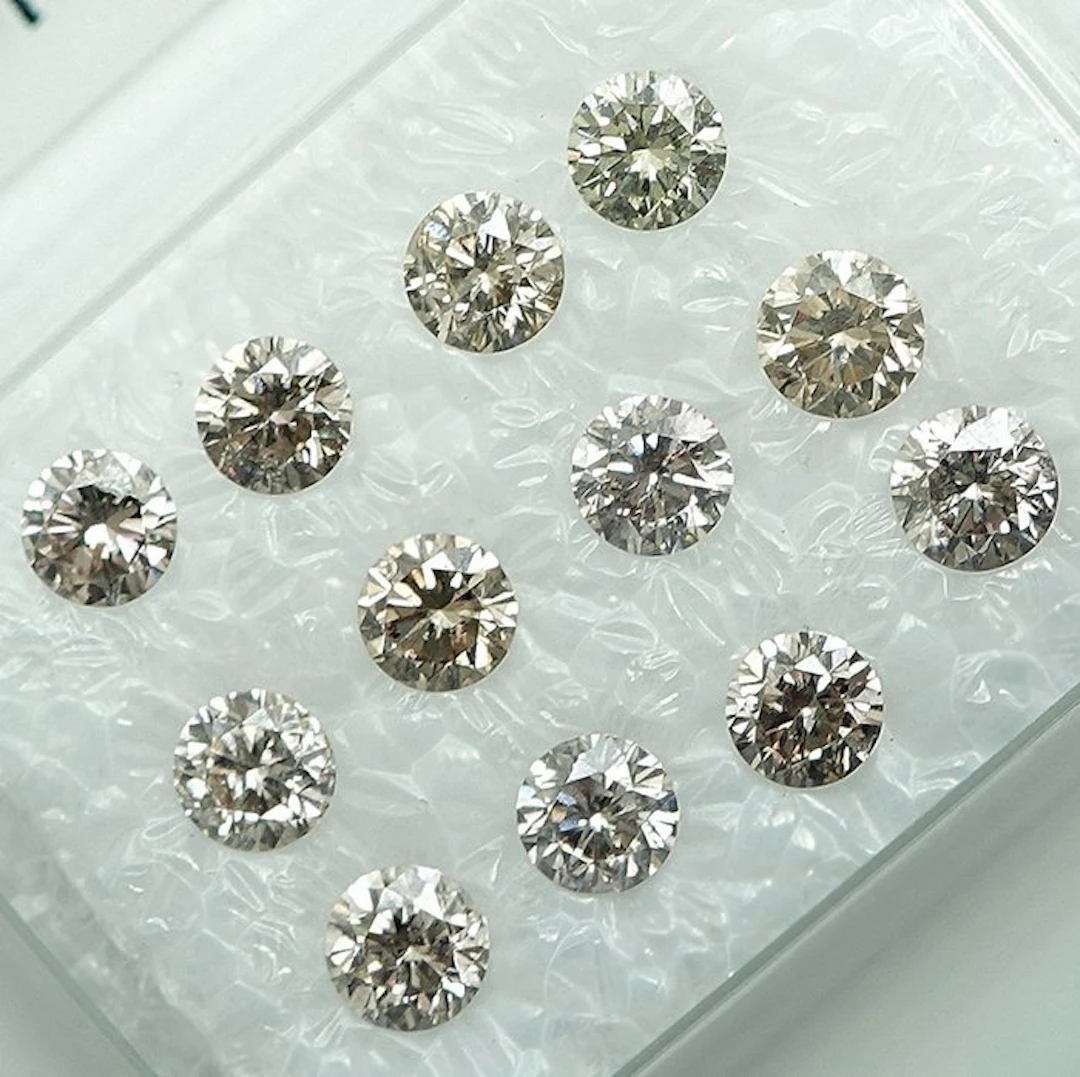 12 pcs Diamond (Natural coloured) - 0.98 ct - Round - Light Pinkish Brown - SI2