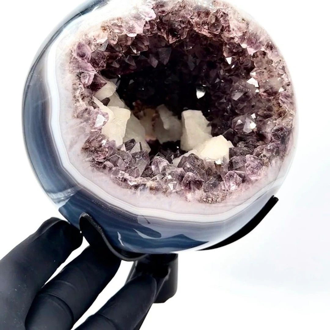 4 KG - Rare and Exceptional Amethyst Sphere - Calcite...