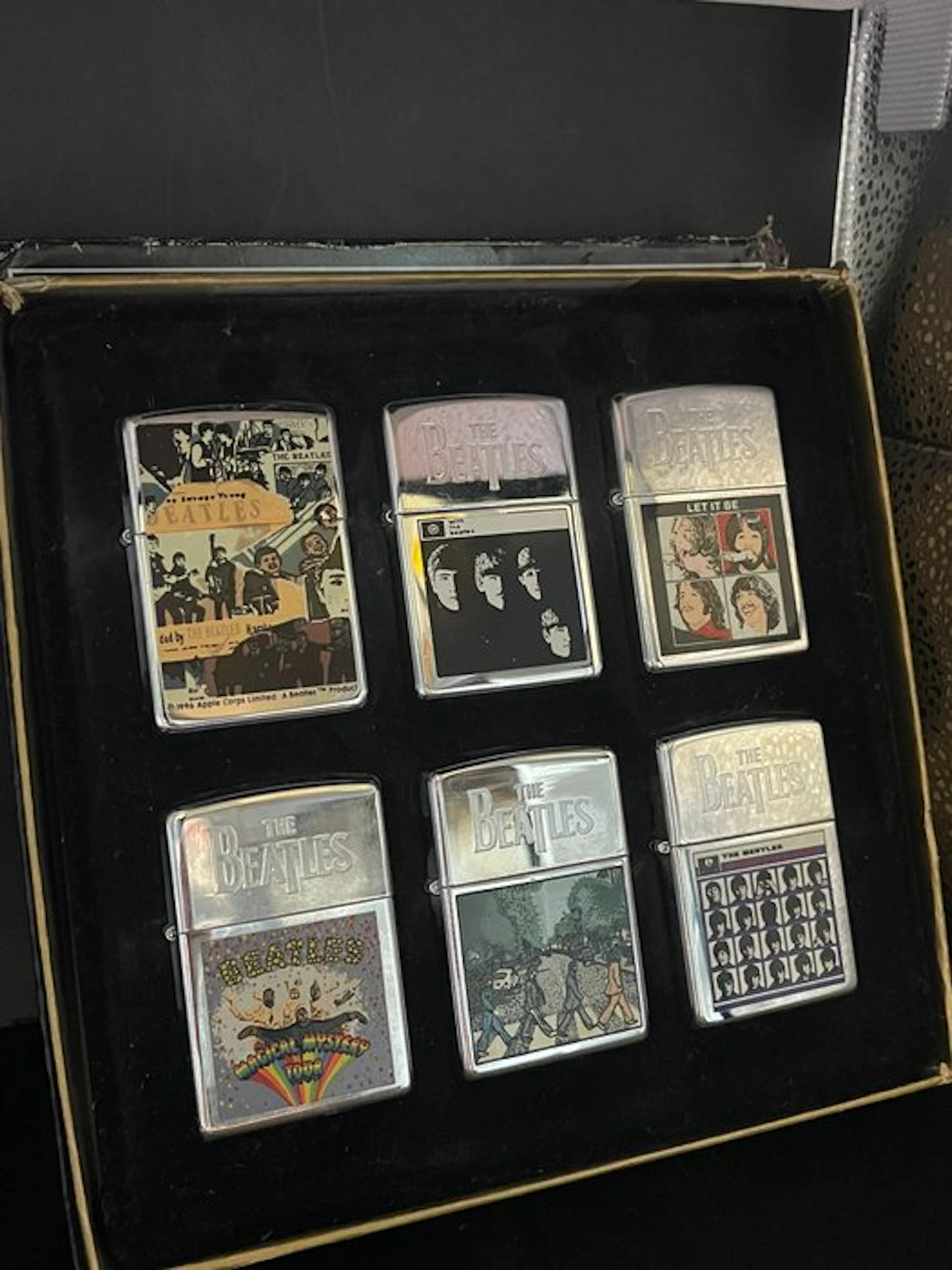 Zippo - X6 ZIPPO - COFFRET THE BEATLES - COLLECTOR'S...