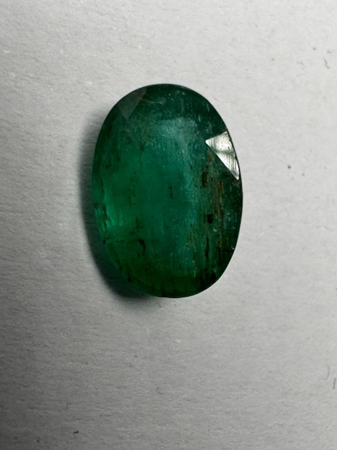 No reserve price - 1 pcs Green Emerald - 1.50 ct...