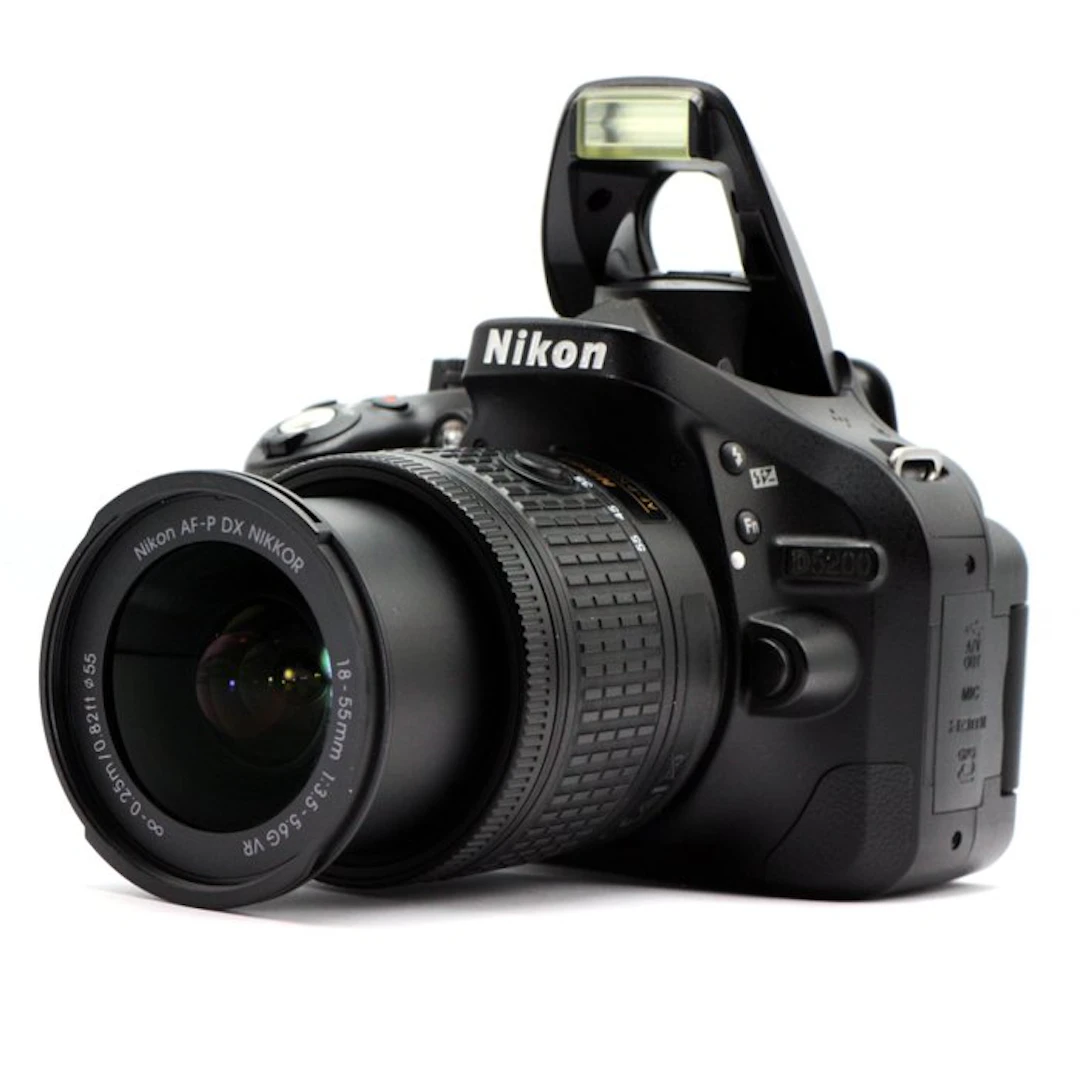 Nikon D5200 + AF-P 18-55mm F/3.5-5.6G VR DX Digital reflex camera (DSLR)