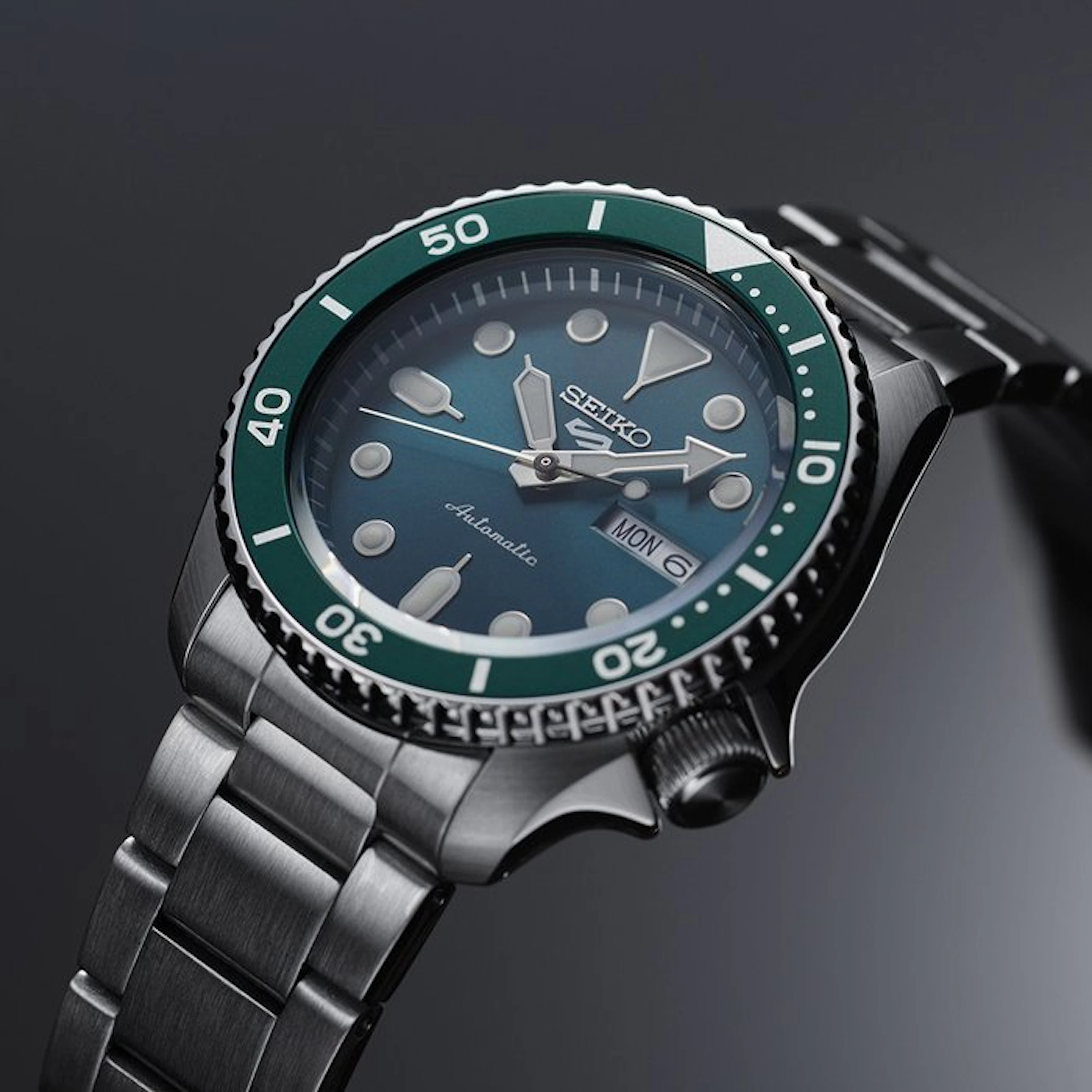 Seiko - Seiko Day-Date Sport Automatic Green Dial Sub 100...