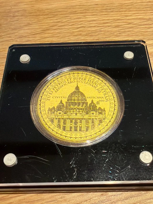 world. Gold medal Vatikanstadt 1/200 oz (.999) (No reserve price)