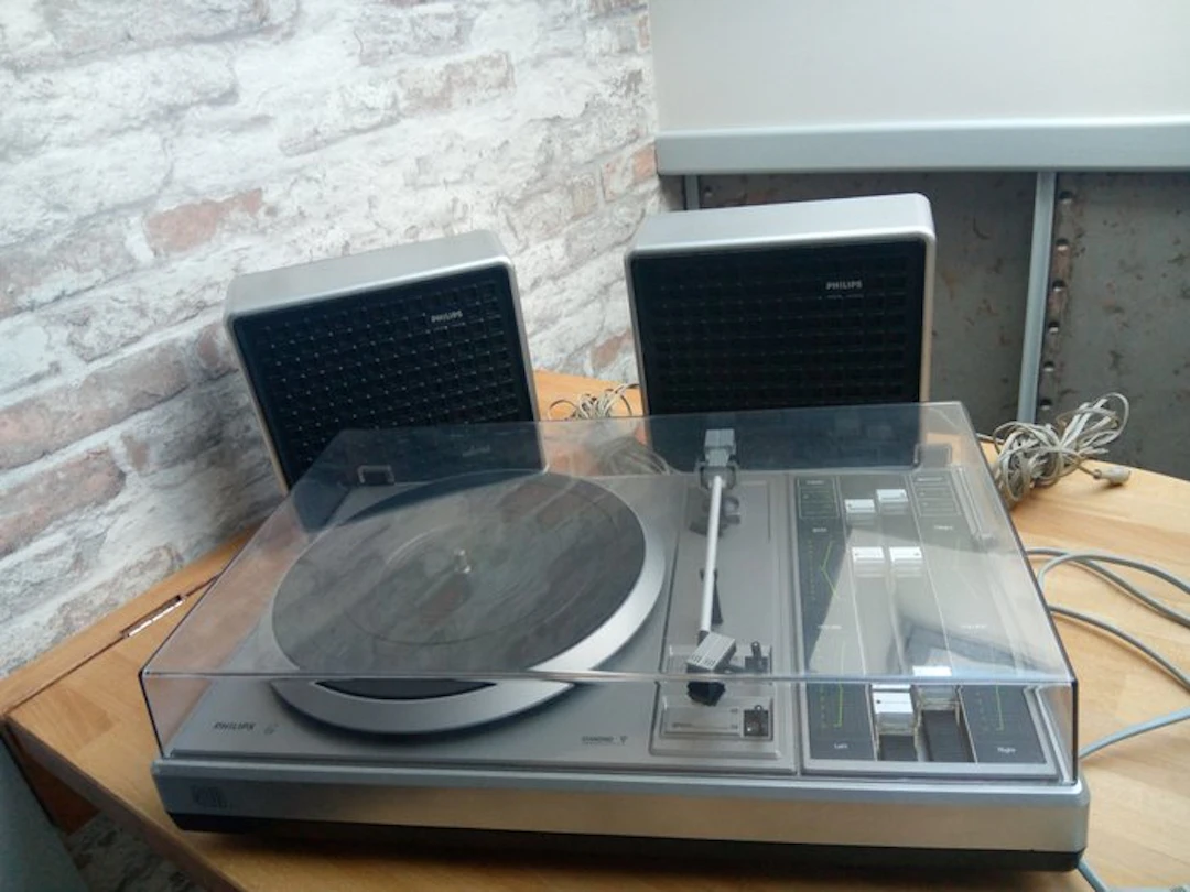 Philips - 410 Stereo Turntable Stereo set - Multiple models