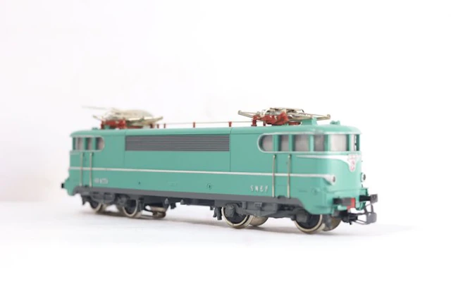 Märklin H0 - 3038 - Electric locomotive (1) - BB 9223, - SNCF