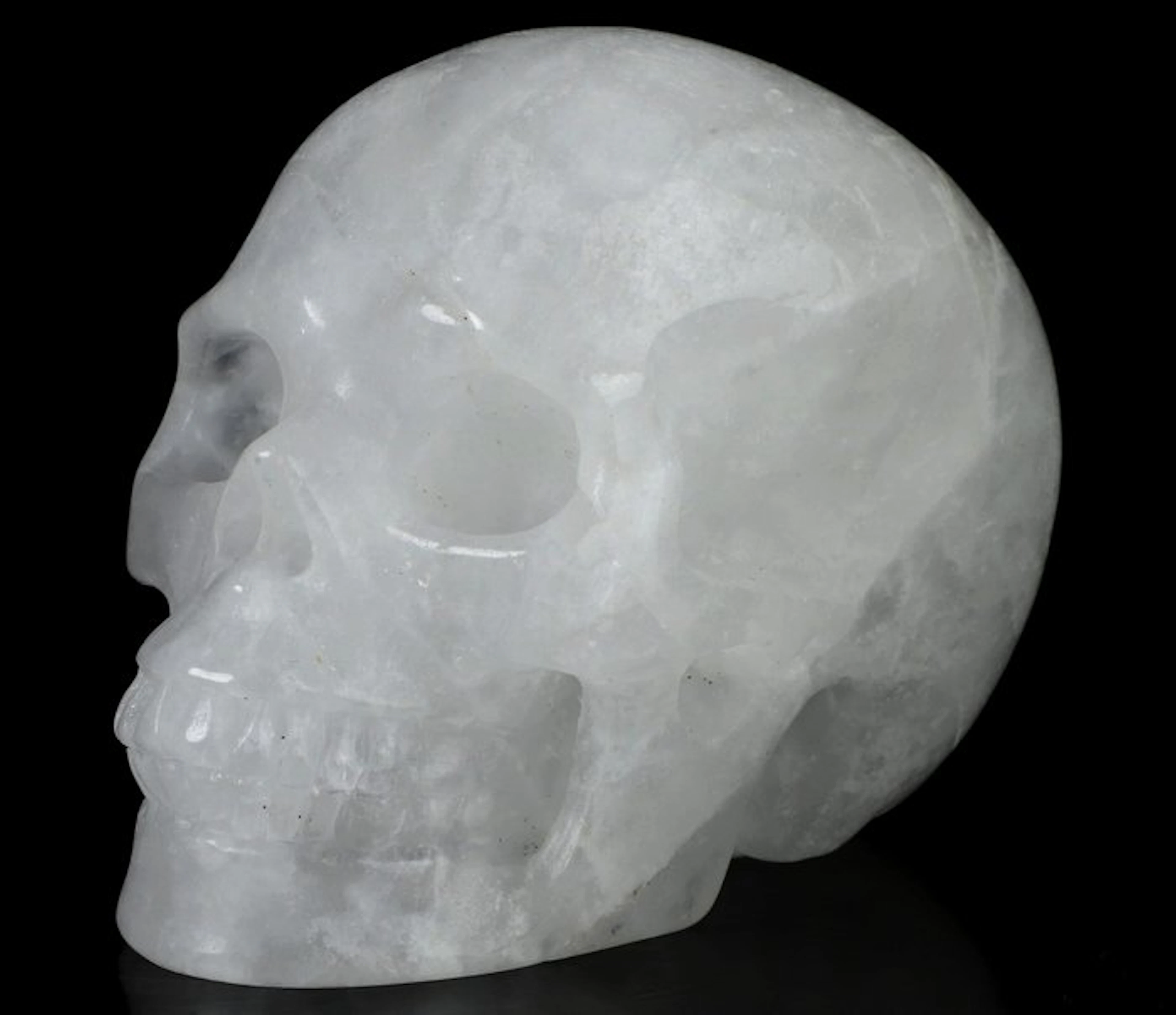 102 g 5.20 x 3.80 cm mountain quartz skull - very fine...
