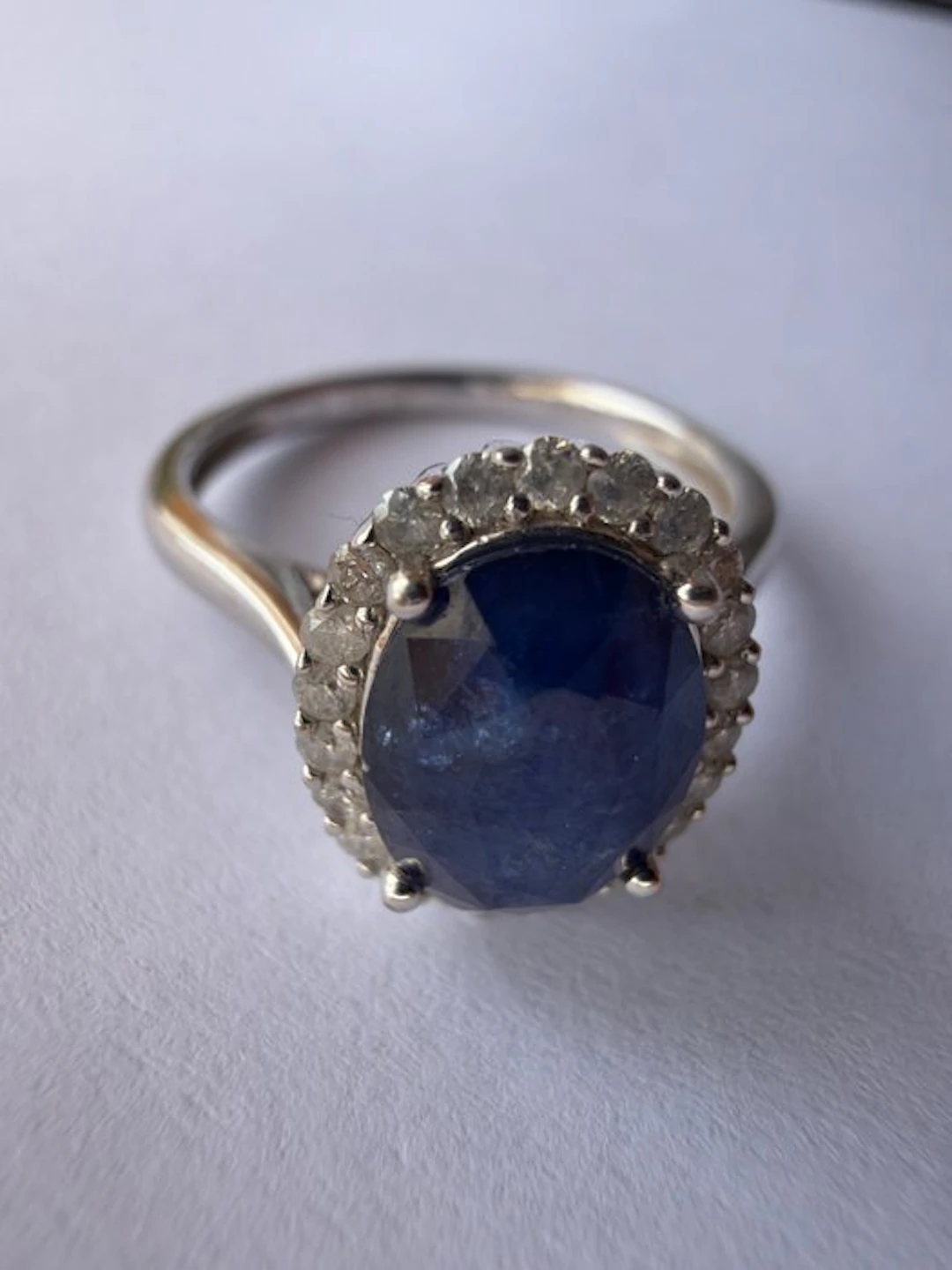 Ring Platinum - 2.73ct. tw. Sapphire - Diamond