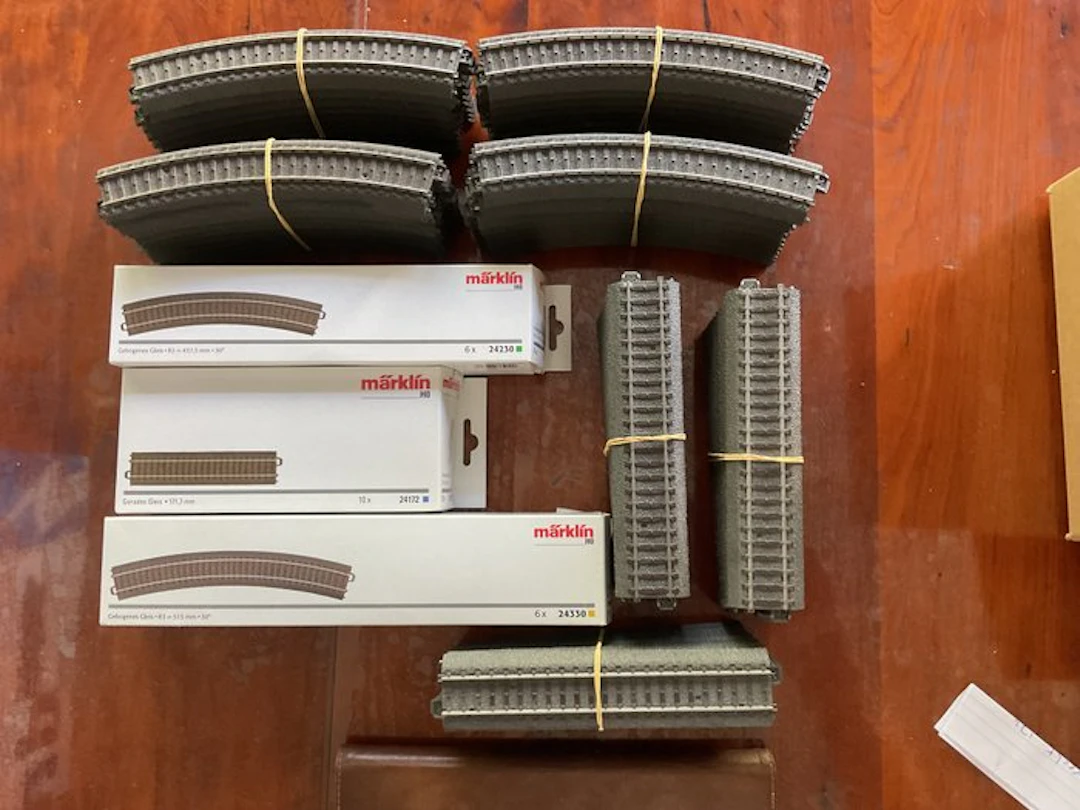 Märklin H0 - 6x24330; 6x24230; 40x24130 gebogen C rails resp
