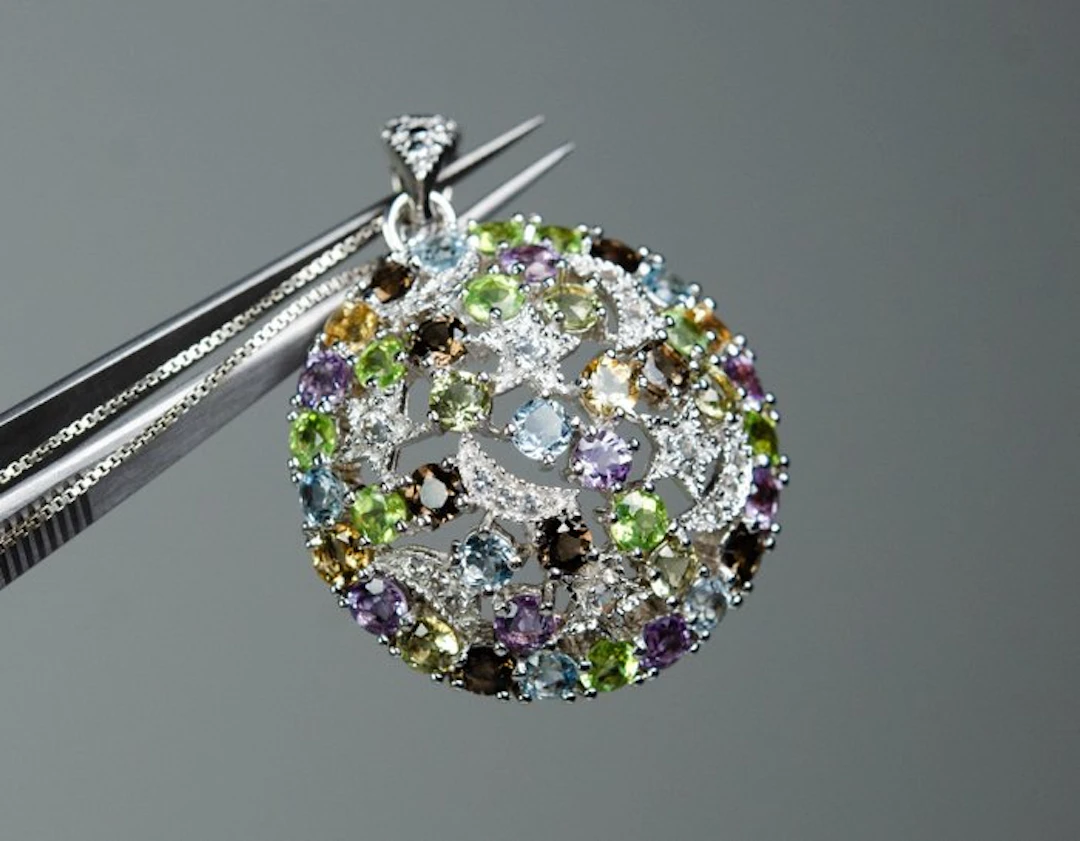 No reserve price - Necklace with pendant - 925 silver - diverse gemstones - XL