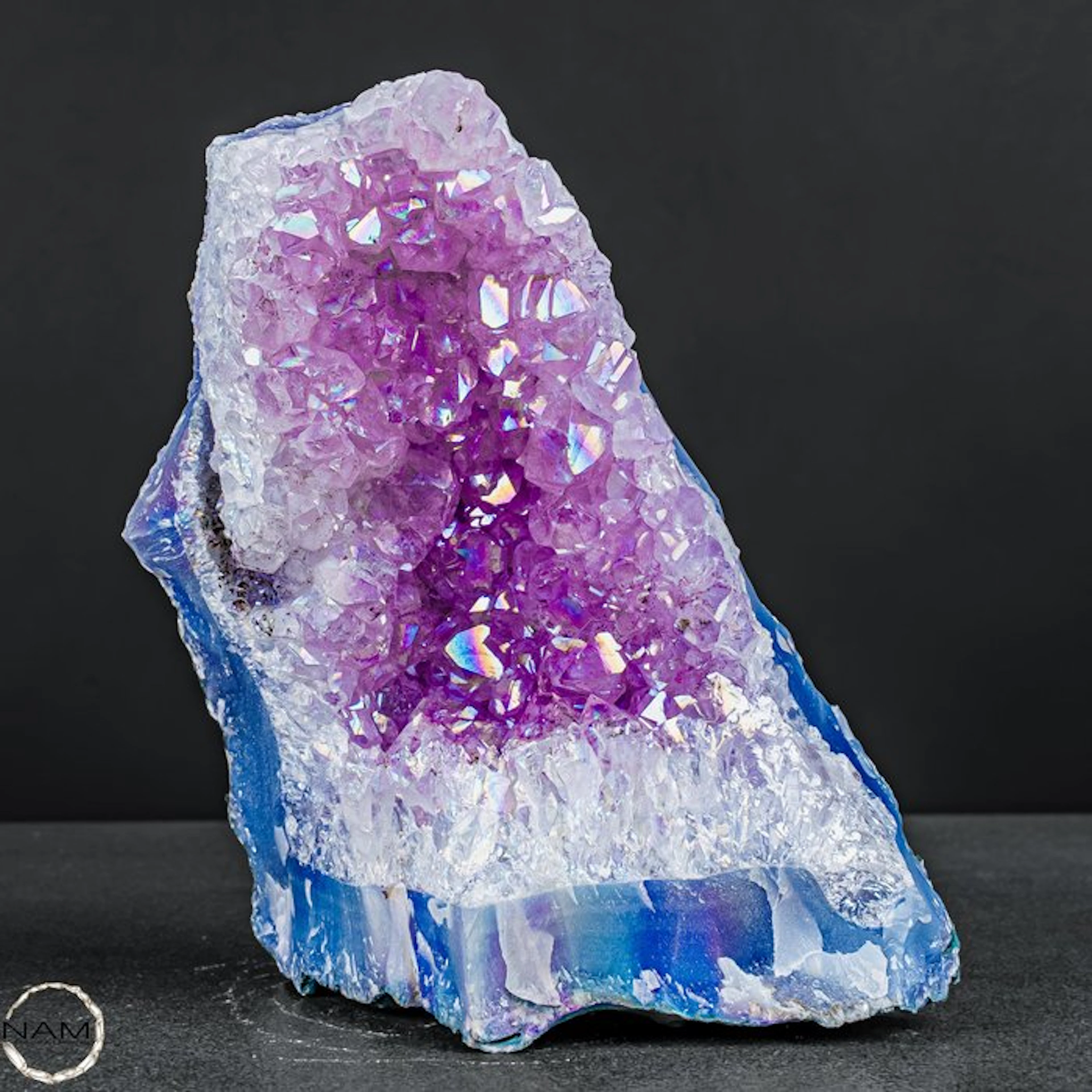 Amethyst druzy with a fascinating shimmer – intense...