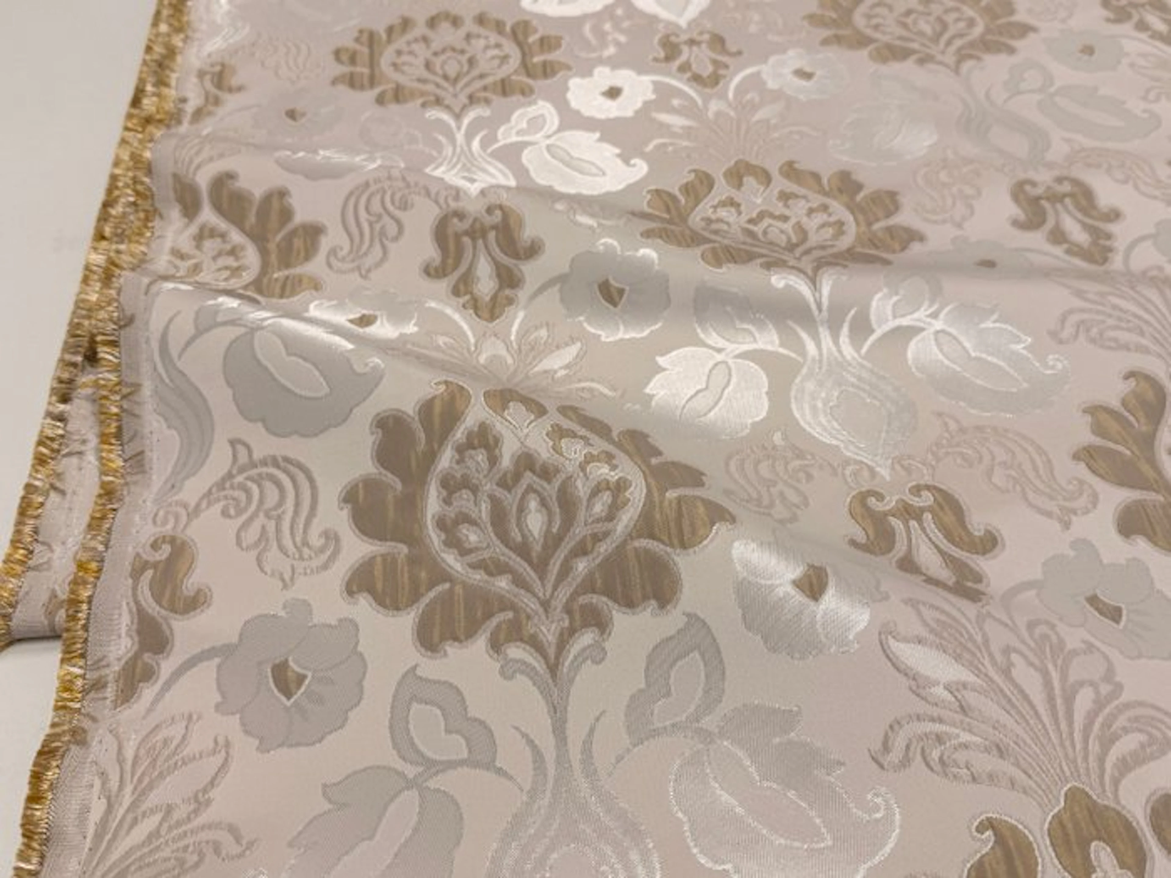 Exclusive satin fabric GCFabrics 4.00 x 1.50 m –...