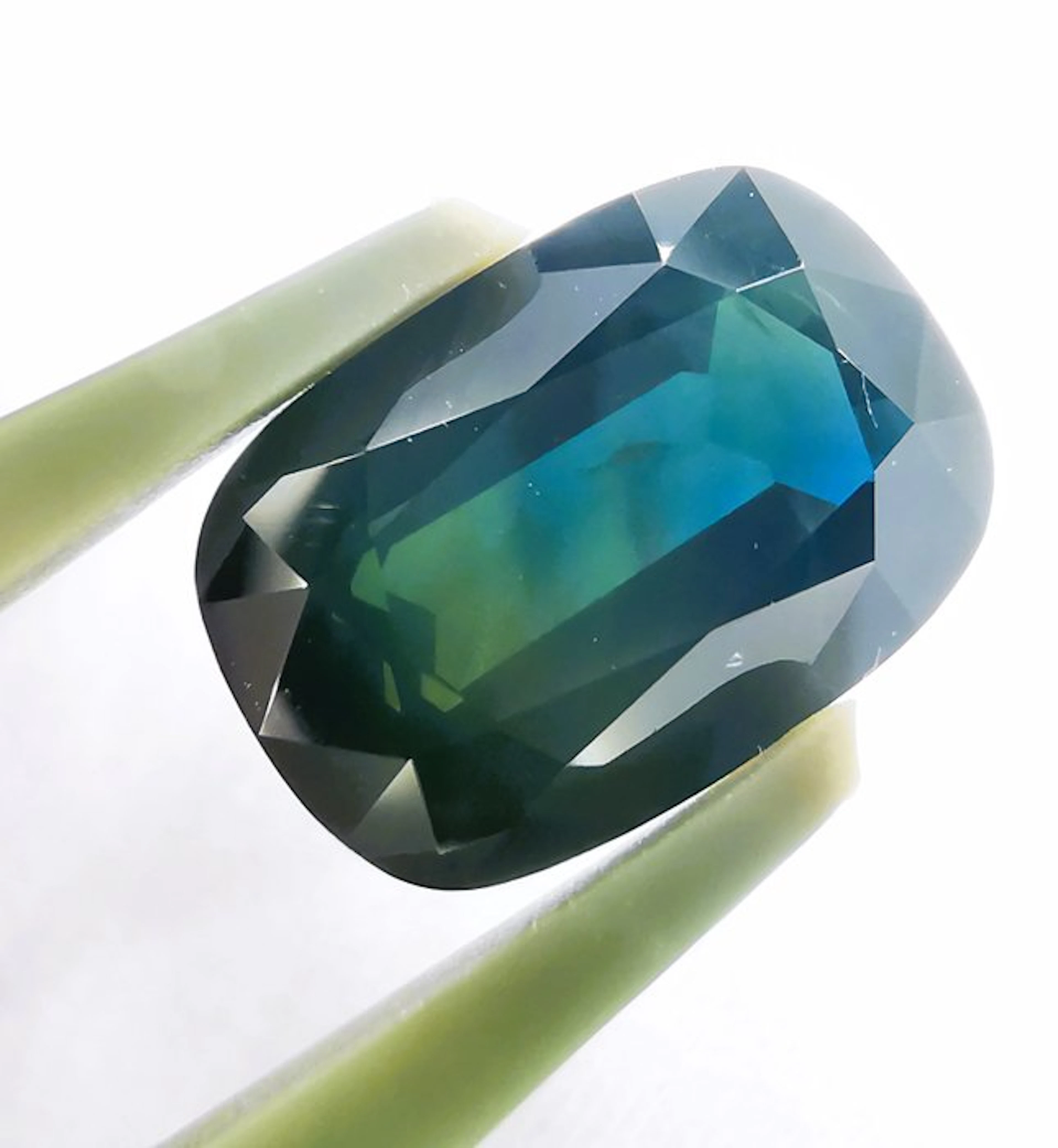 No reserve price - 1 pcs Blue Sapphire - 4.64 ct...