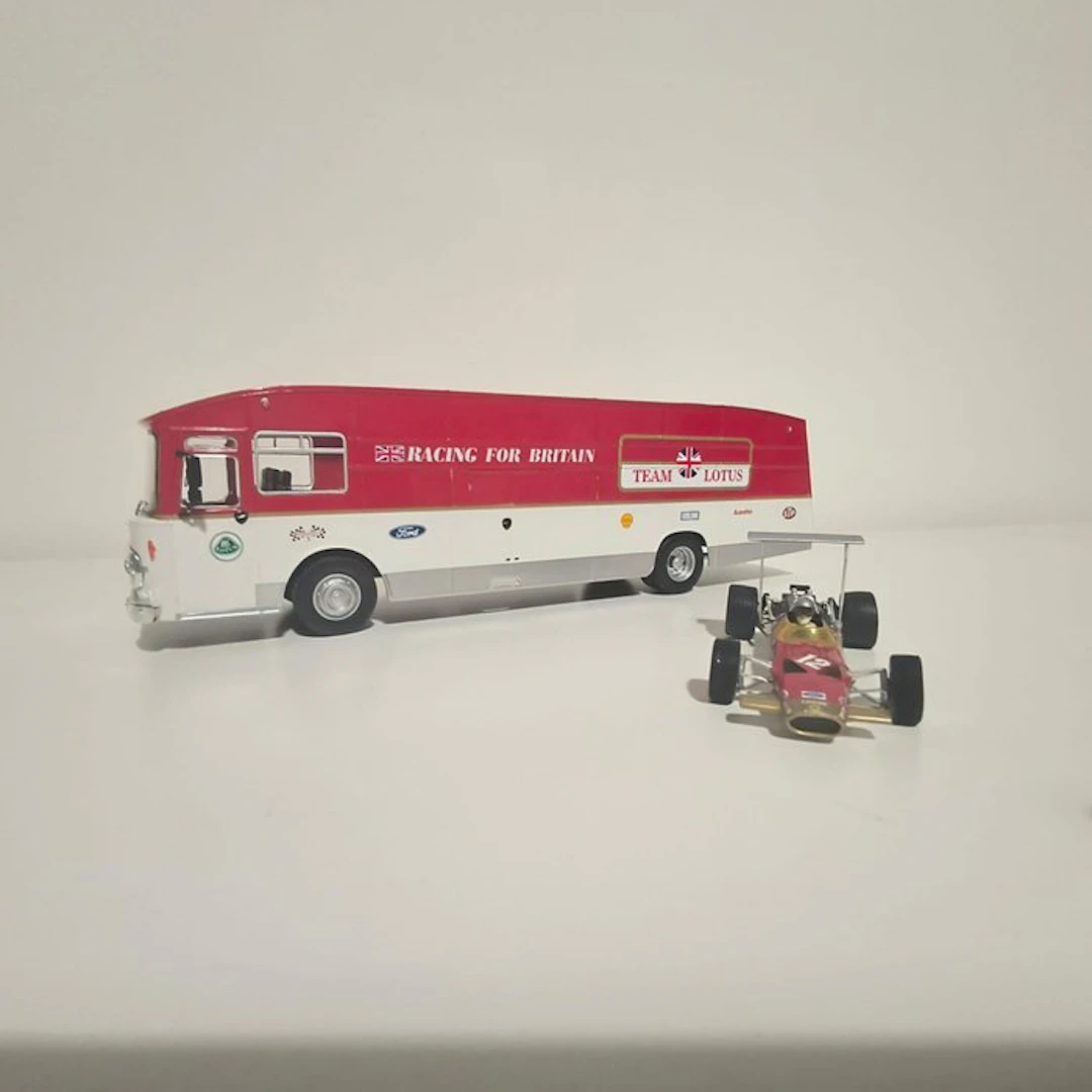 IXO, Quartzo 1:43 - Model sports car (2) - Lotus Type 49B...
