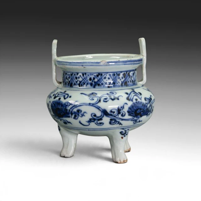 Incense burner - Porcelain - Ming dynasty
