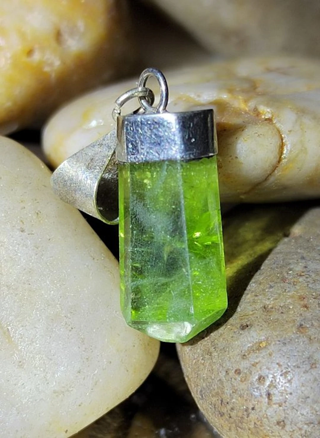Peridot Peridot Apple Pendant - High Quality - 9.15 Cts...