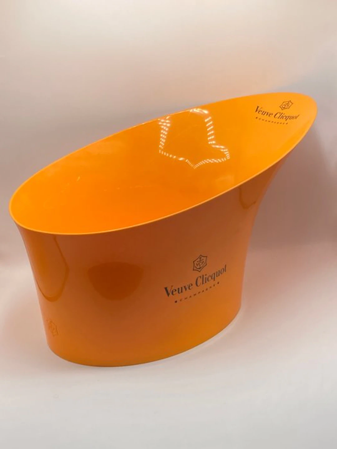 Veuve Clicquot - Champagne cooler - swimming pool - PVC